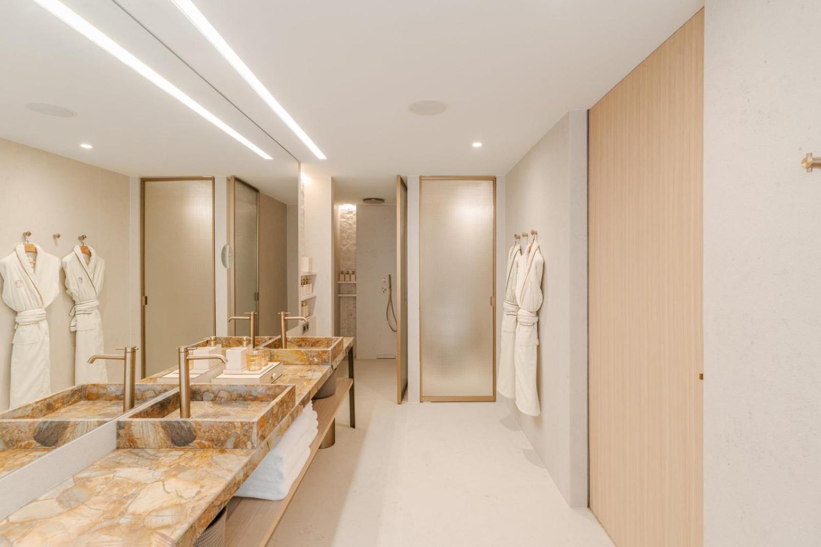 Standard Suite